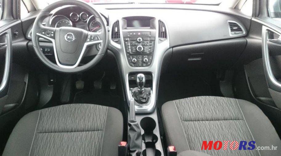 2014' Opel Astra ENJOY photo #1