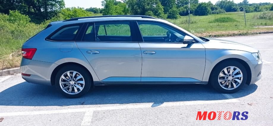 2016' Skoda Superb Combi photo #6