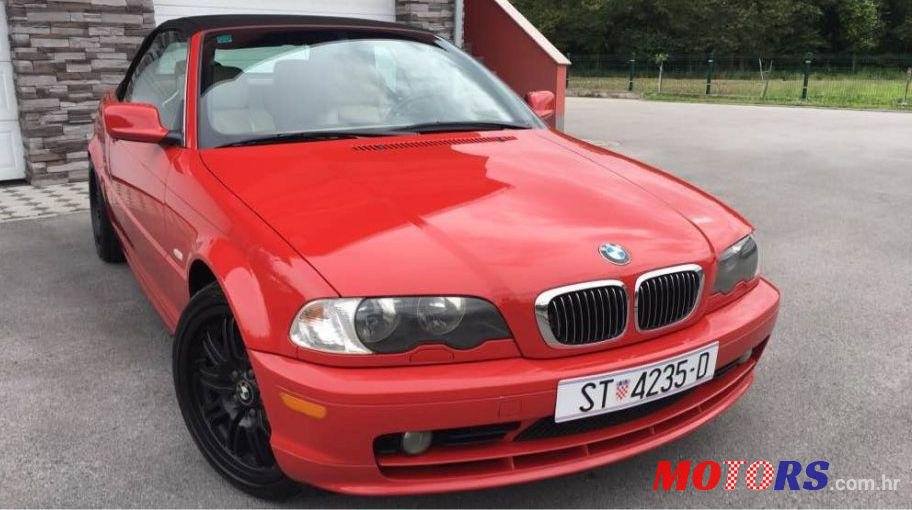 2002' BMW 3 Series 325Ci photo #1