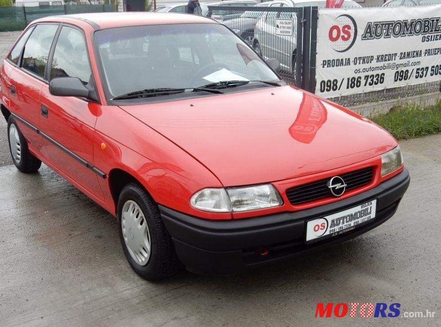 2000' Opel Astra 1.4 photo #2