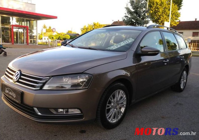 2011' Volkswagen Passat Variant 2,0 Tdi Bmt photo #1