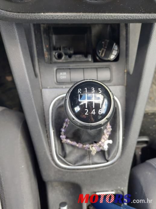 2007' Volkswagen Jetta photo #6