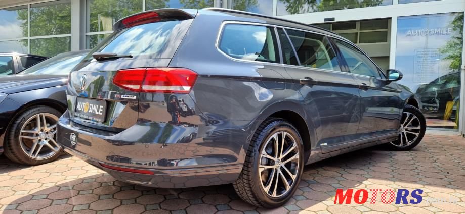 2017' Volkswagen Passat Variant photo #5