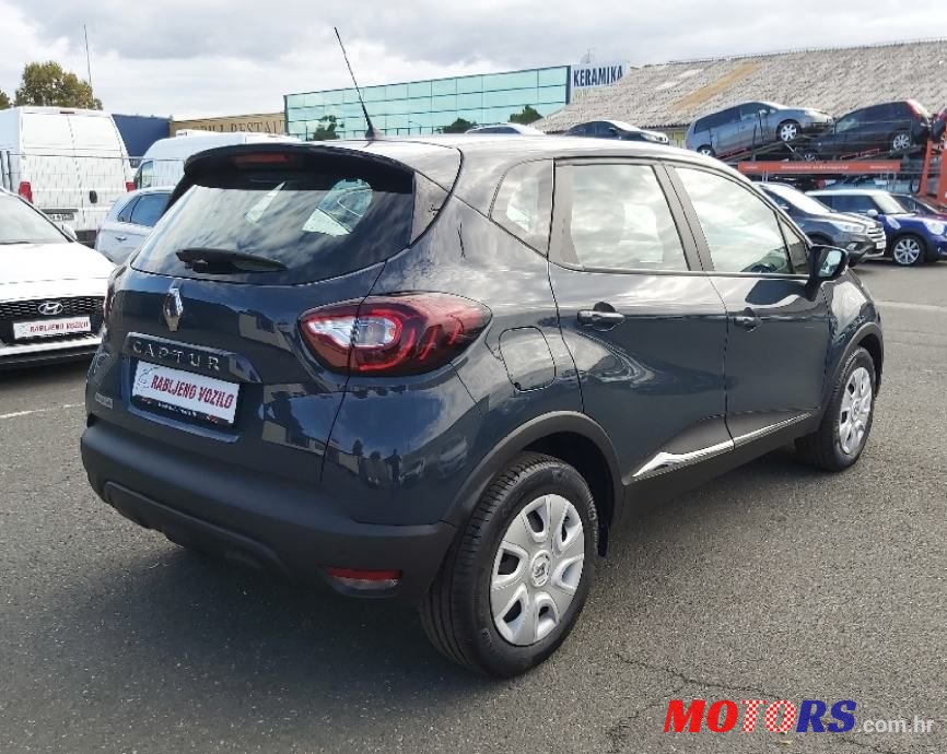 2019' Renault Captur photo #5