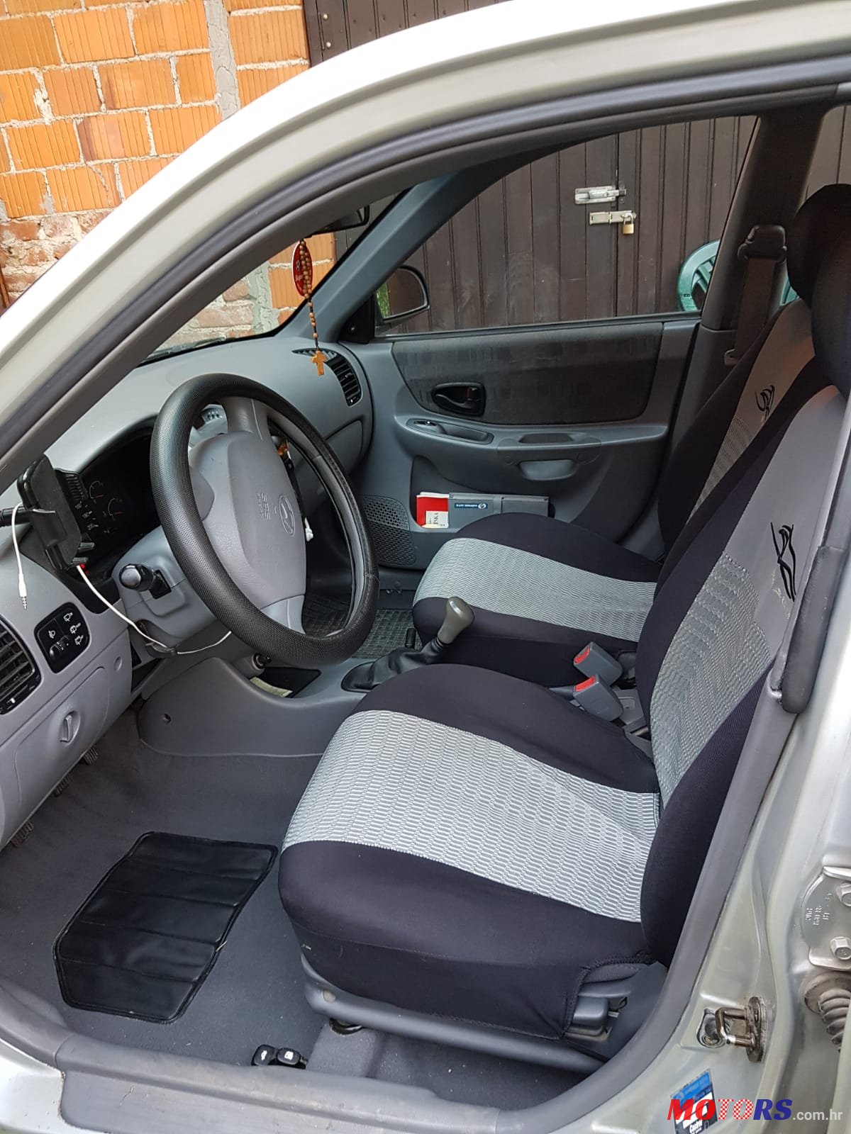 2005' Hyundai Accent 1.3 gls photo #5