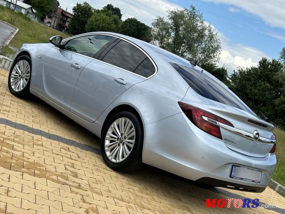 2013' Opel Insignia Sport photo #2