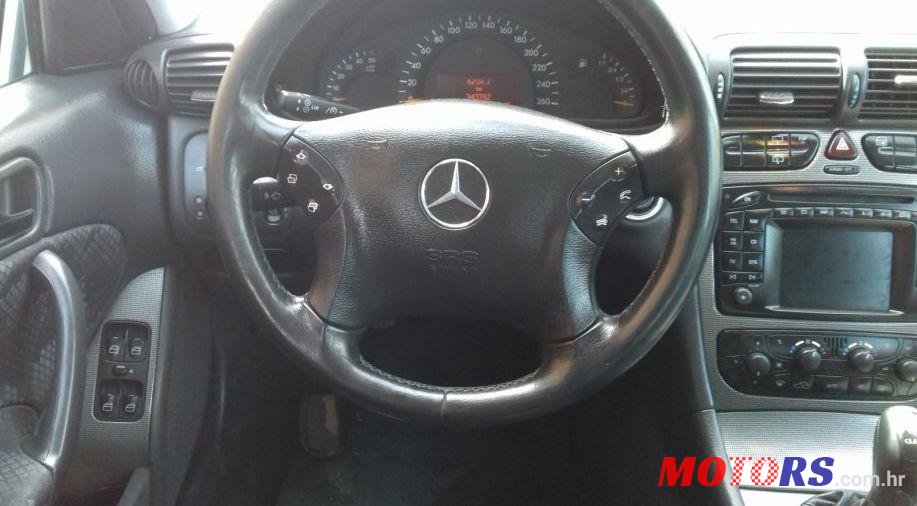 2002' Mercedes-Benz C-Klasa T-Model photo #2