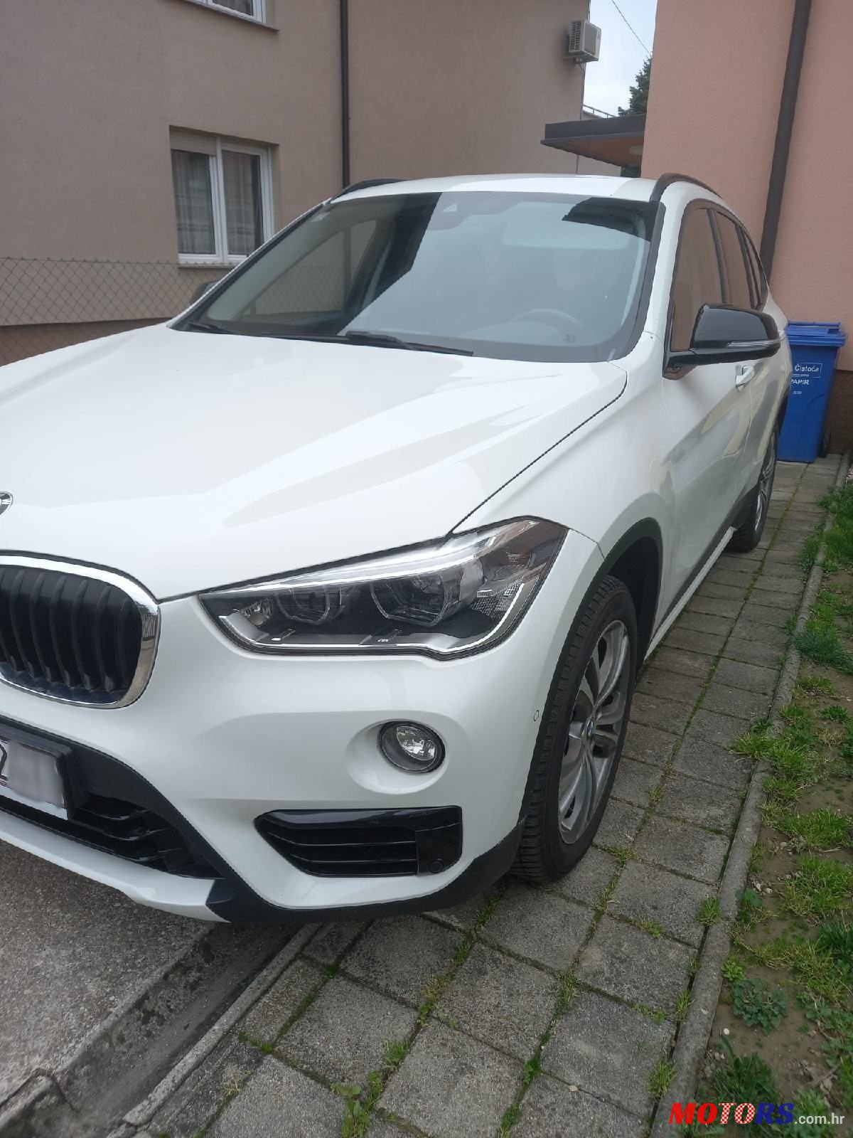 2017' BMW X1 20D photo #3