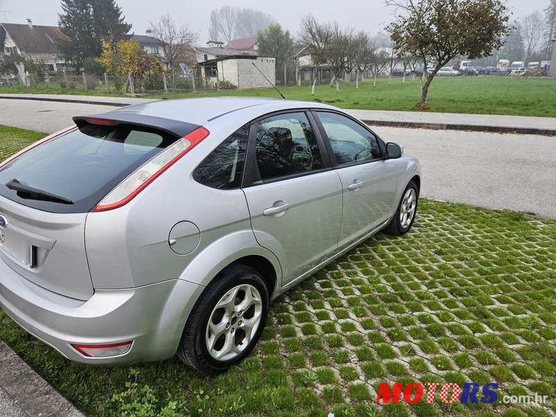 2010' Ford Focus 1,6 photo #2