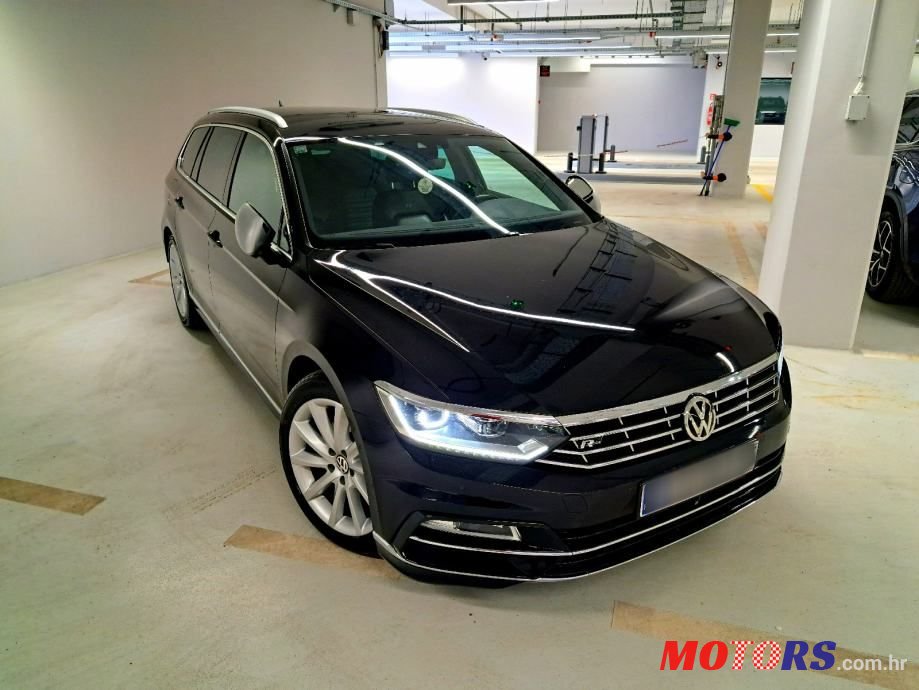 2015' Volkswagen Passat Variant photo #2