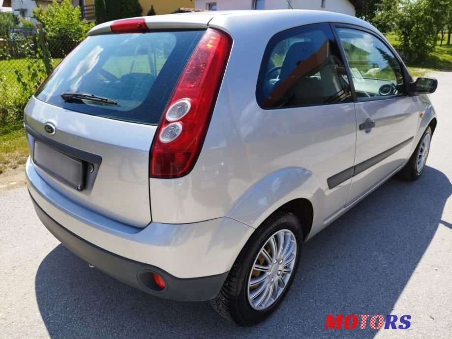 2008' Ford Fiesta photo #3