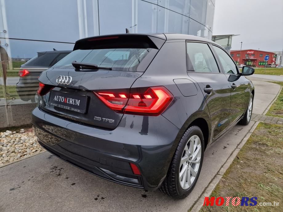 2019' Audi A1 photo #5