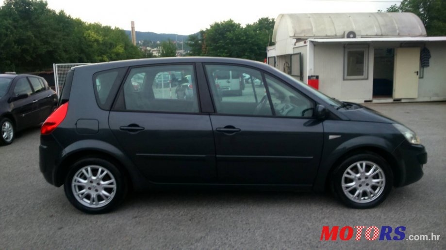 2008' Renault Scenic photo #1