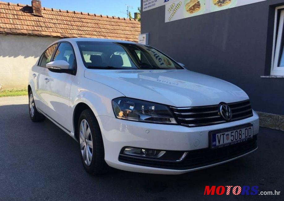 2012' Volkswagen Passat photo #1