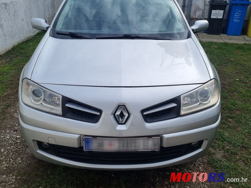 2010' Renault Clio 1,5 Dci photo #2