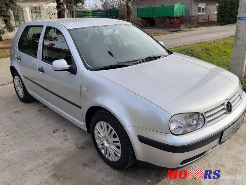 2001' Volkswagen Golf IV 1,9 Tdi photo #1