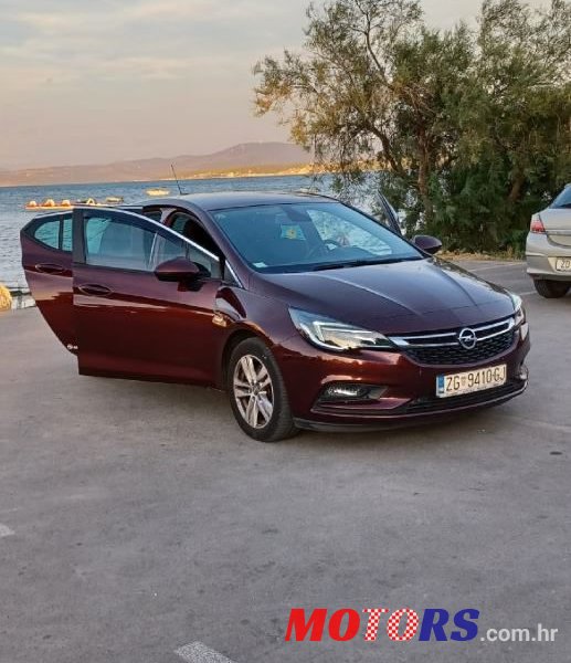 2018' Opel Astra 1.6 Cdti photo #5