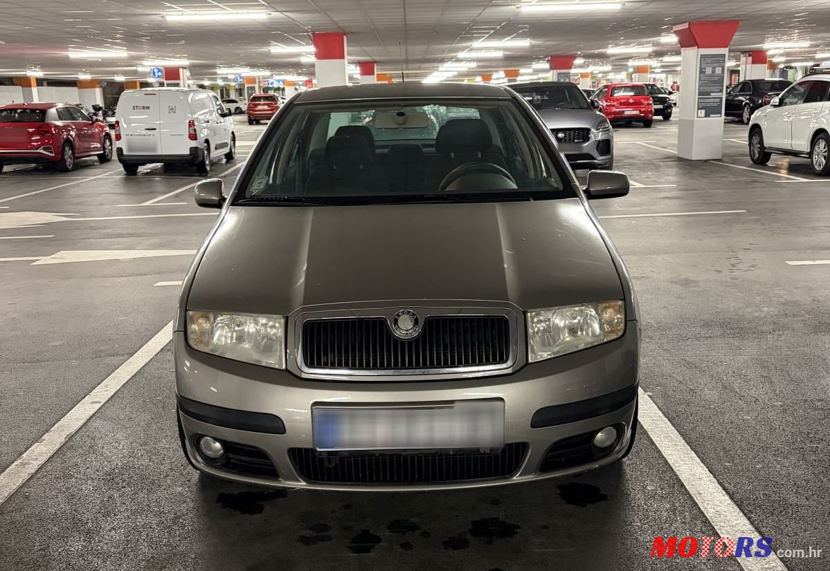 2007' Skoda Fabia Sedan photo #1