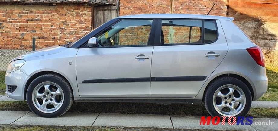 2011' Skoda Fabia 1,6 Tdi photo #3