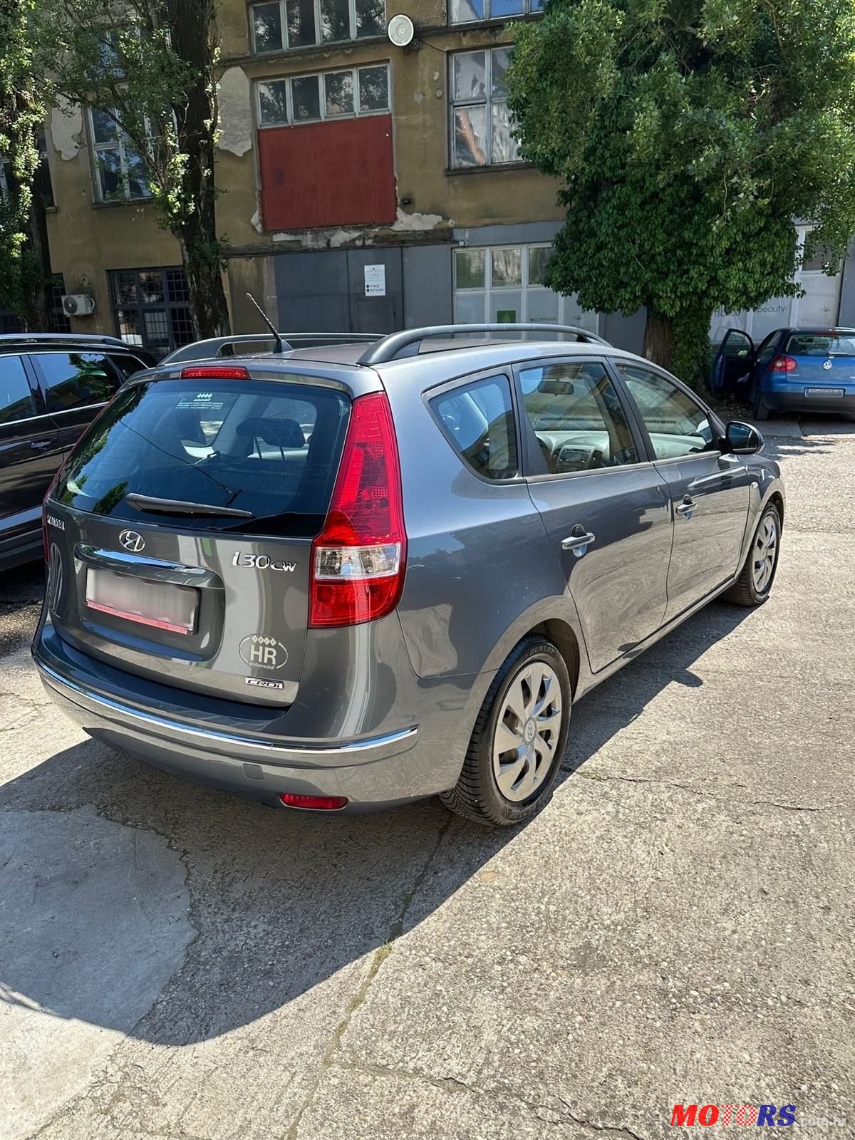 2010' Hyundai i30 Cw photo #3