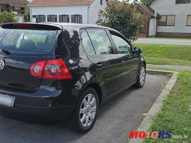 2005' Volkswagen Golf V 2,0 Tdi photo #1