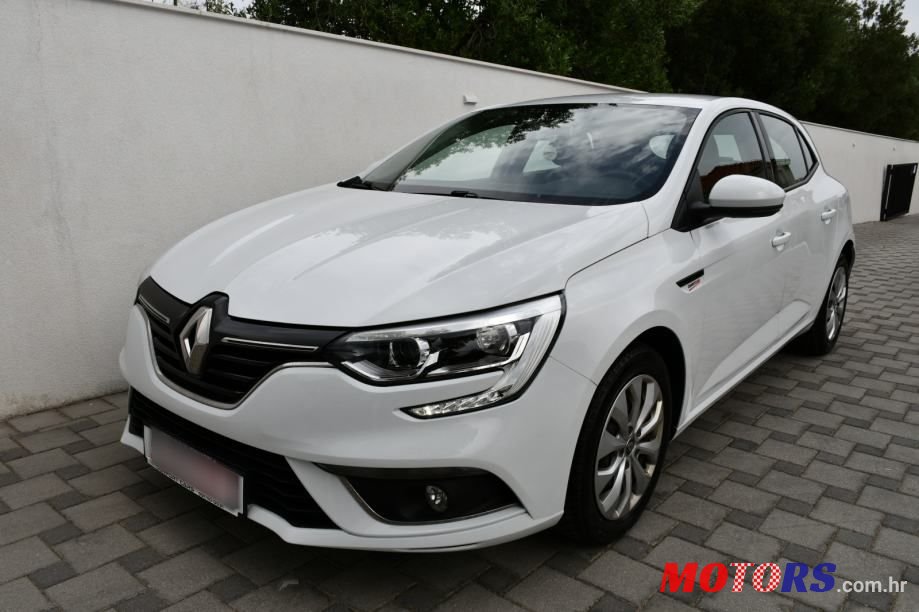 2020' Renault Megane Blue Dci 115 photo #2