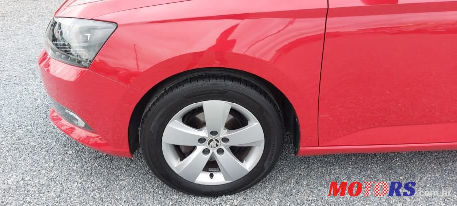 2015' Skoda Fabia Combi photo #6