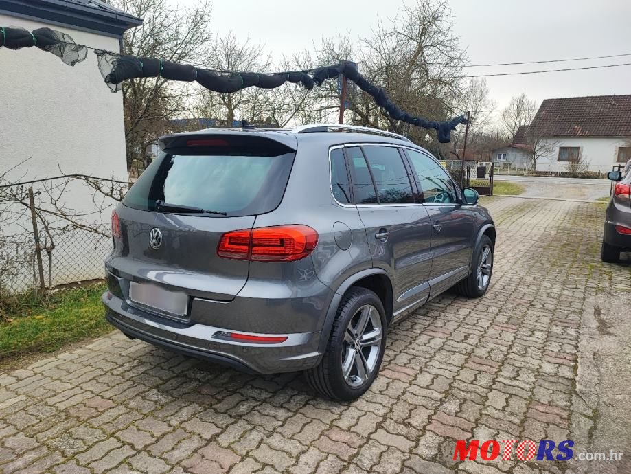 2014' Volkswagen Tiguan photo #3