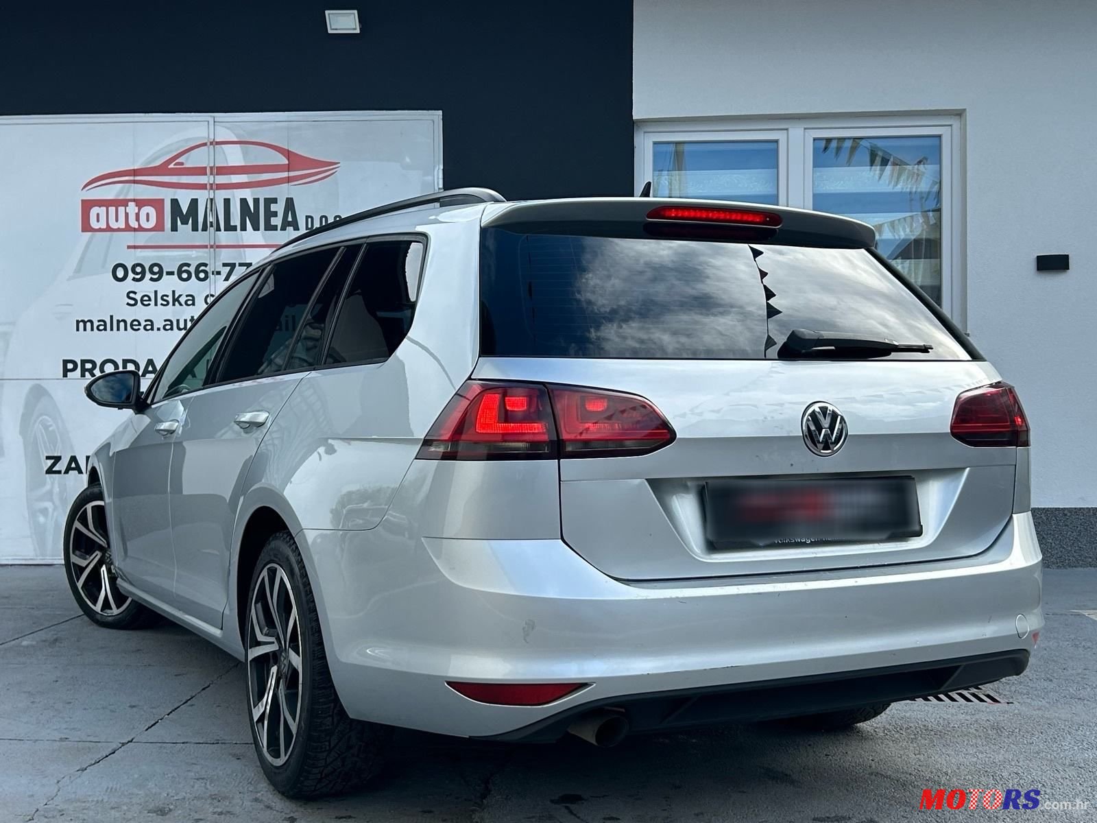 2014' Volkswagen Golf VII Variant photo #6