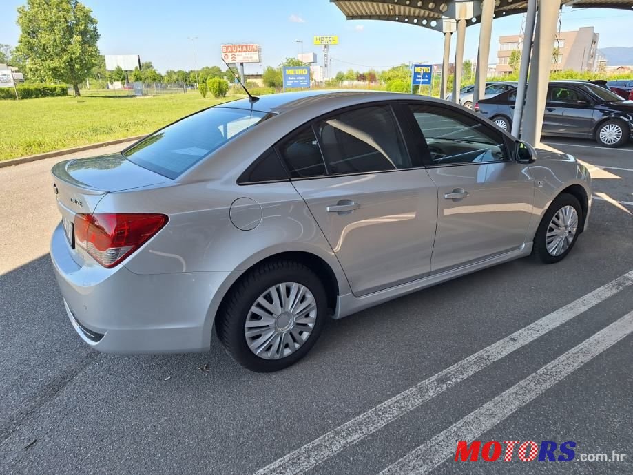 2012' Chevrolet Cruze 1,6 Ls+ Kit photo #3