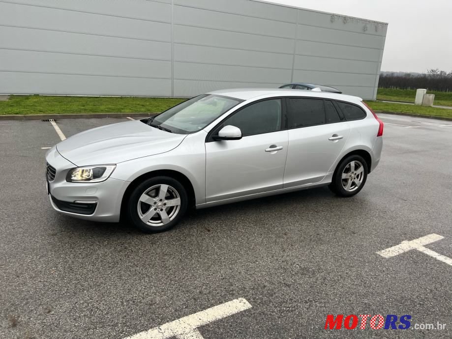 2017' Volvo V60 D3 photo #4