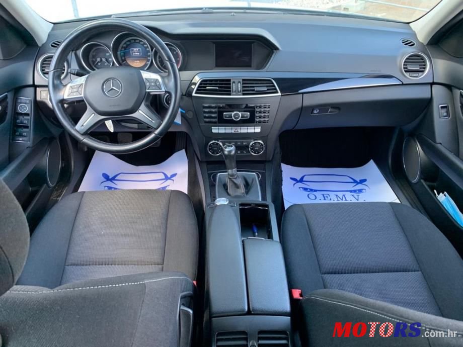 2011' Mercedes-Benz C-Klasa 180 Cdi T photo #2