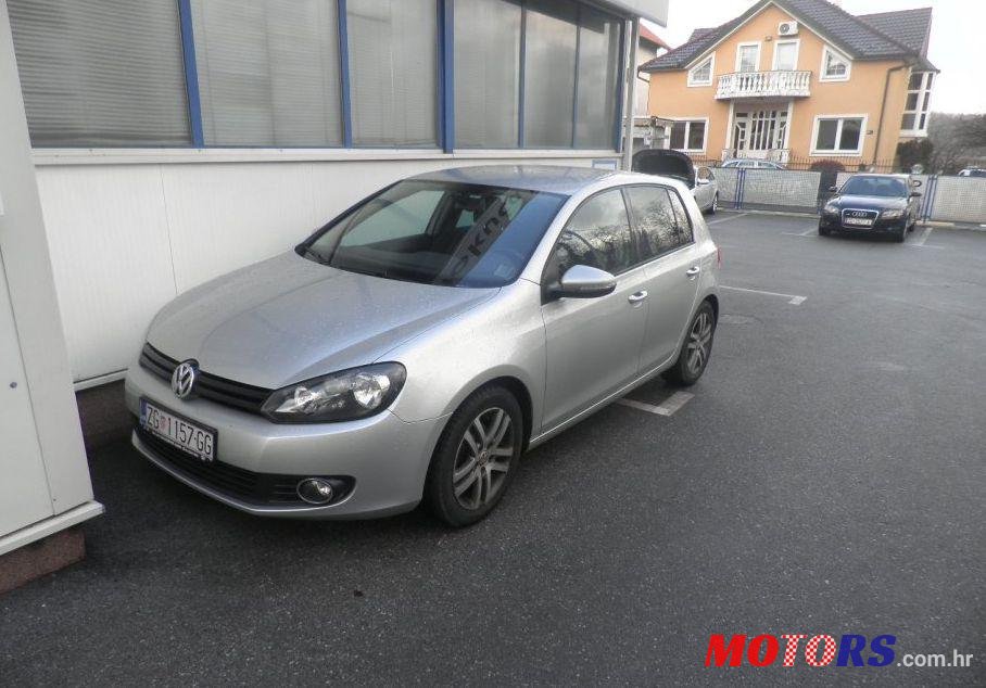 2011' Volkswagen Golf VI 1,6 Tdi photo #2