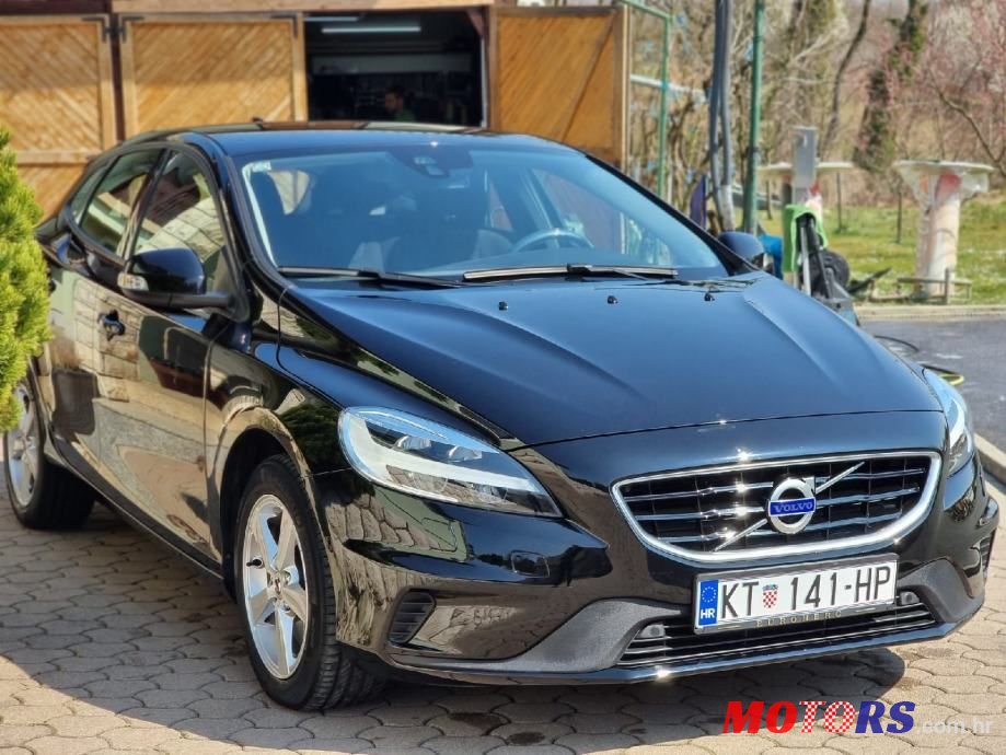 2018' Volvo V40 photo #3