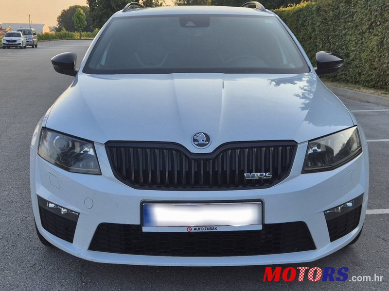 2014' Skoda Octavia Combi photo #2