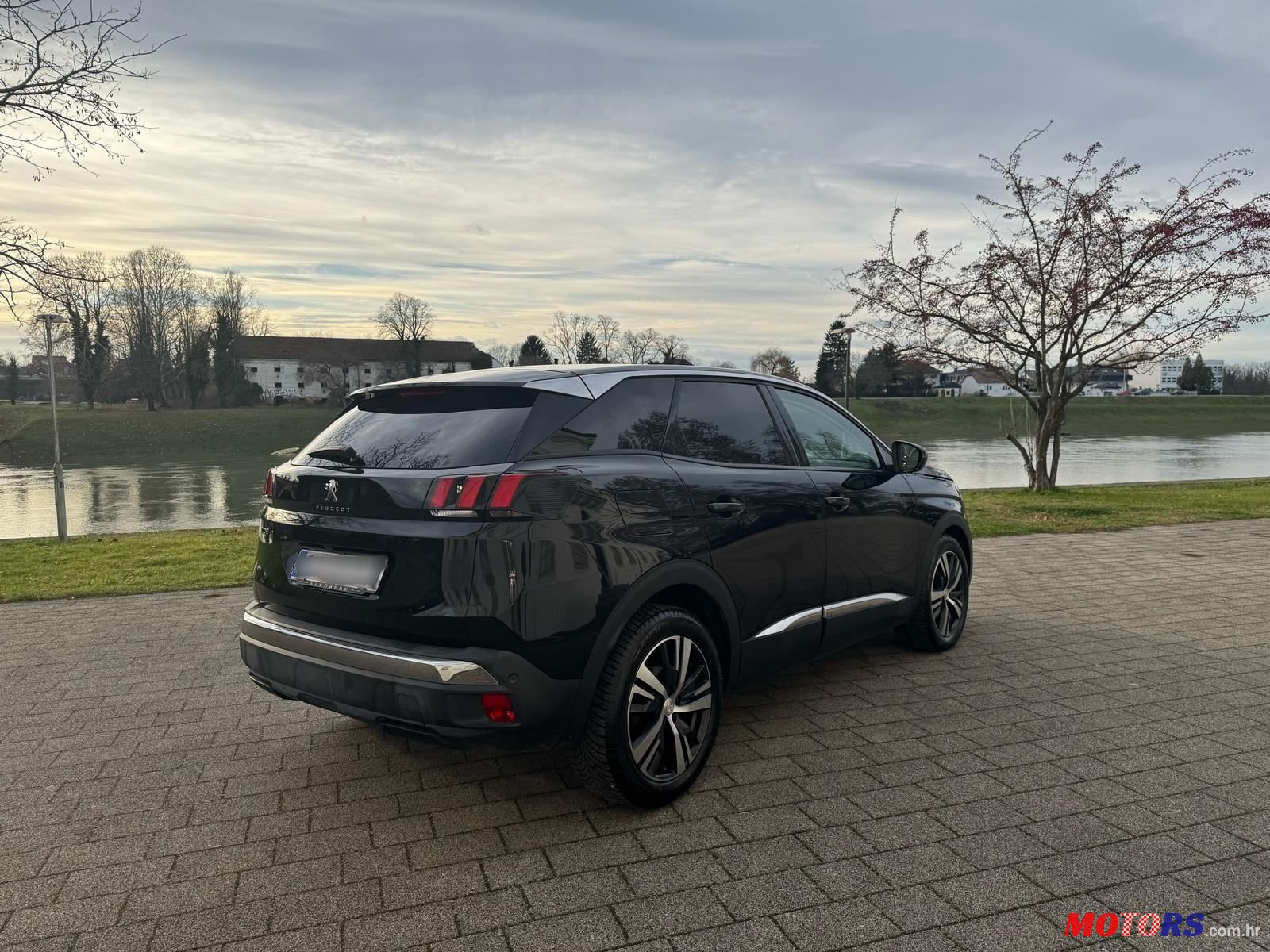 2017' Peugeot 3008 1,6 Bluehdi photo #5