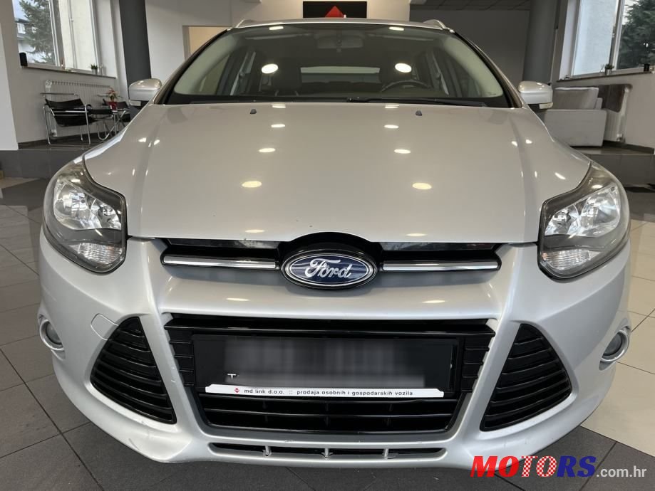 2013' Ford Focus Karavan photo #2