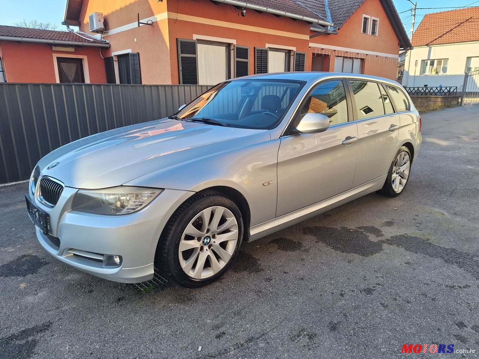2012' BMW Serija 3 318D photo #3