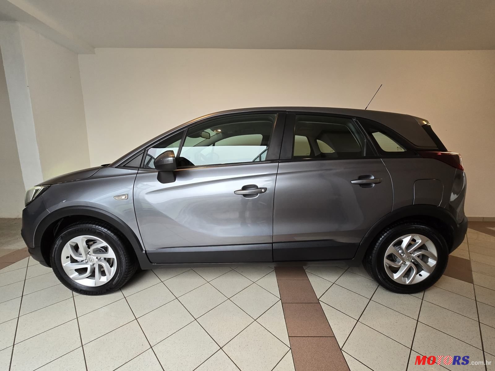 2018' Opel Crossland 1,2 photo #3