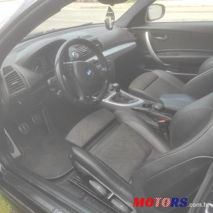 2010' BMW Serija 1 118D Sport photo #4