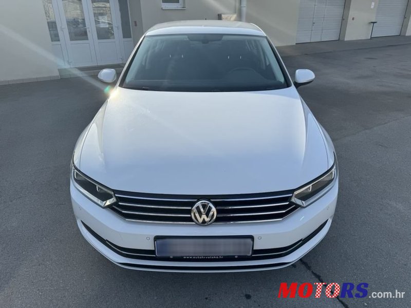 2018' Volkswagen Passat photo #3