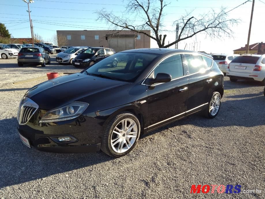 2011' Lancia Delta 1,6 photo #1