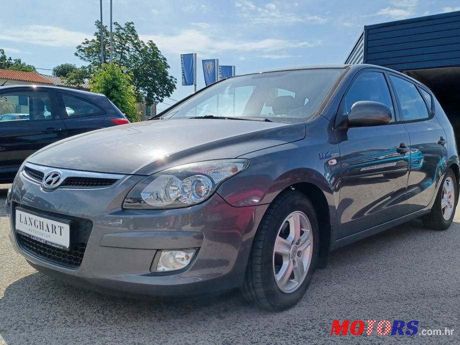 2010' Hyundai i30 1,6 Crdi photo #6
