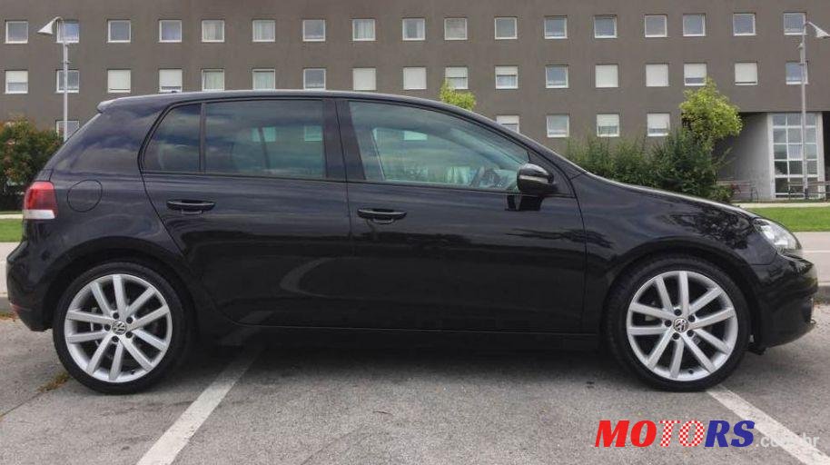 2010' Volkswagen Golf VI 1,6 Tdi photo #1