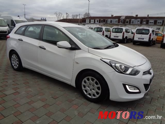 2014' Hyundai i30 Cw 1,6 Crdi photo #3