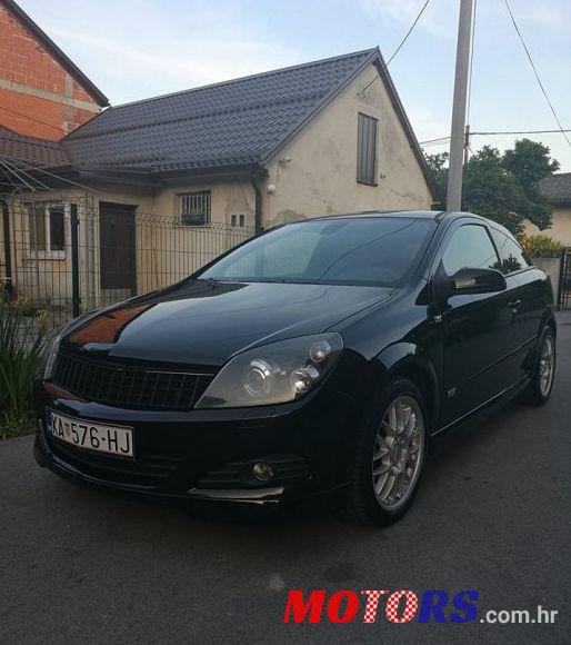 2005' Opel Astra Coupe photo #1