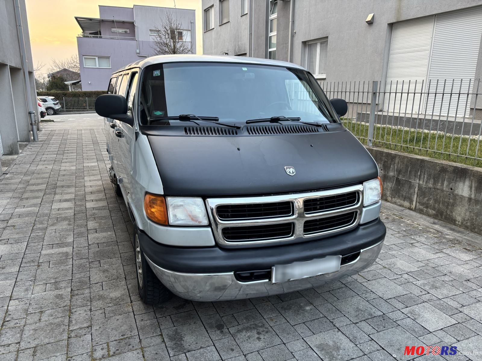 2002' Dodge Ram Wagon 5.2 V8 photo #3