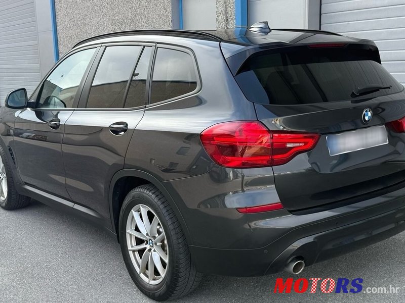 2019' BMW X3 Sdrive18D photo #5