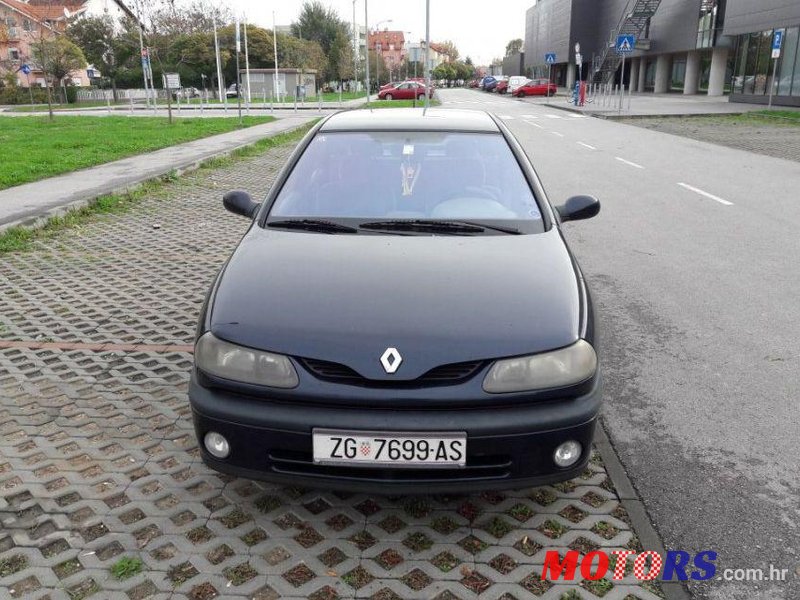 1999' Renault Laguna 1,6 16V photo #2