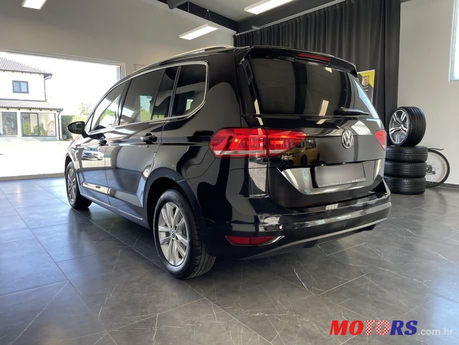 2017' Volkswagen Touran 1,6 Tdi photo #6
